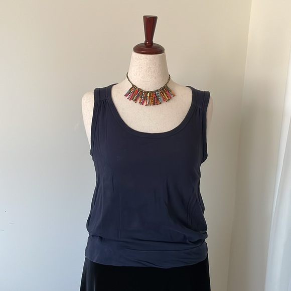 LOFT Set of 2 Zip Back Tanks - Size M - Picture 8 of 13